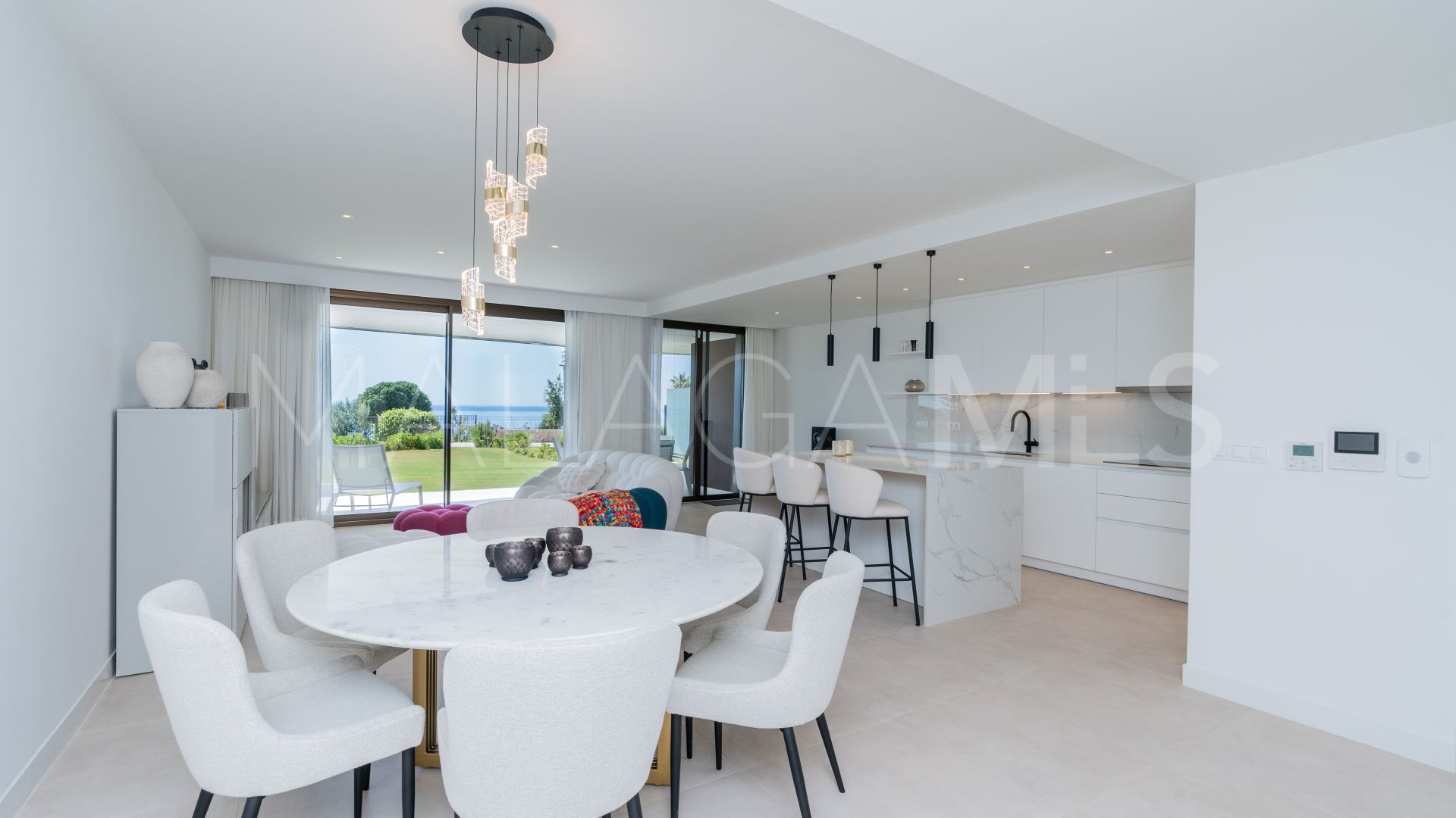 Erdgeschosswohnung for sale in Camarate Golf