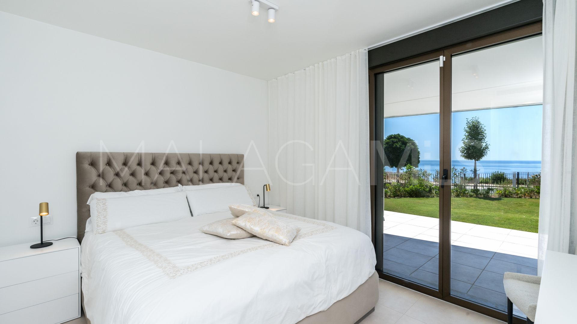 Erdgeschosswohnung for sale in Camarate Golf