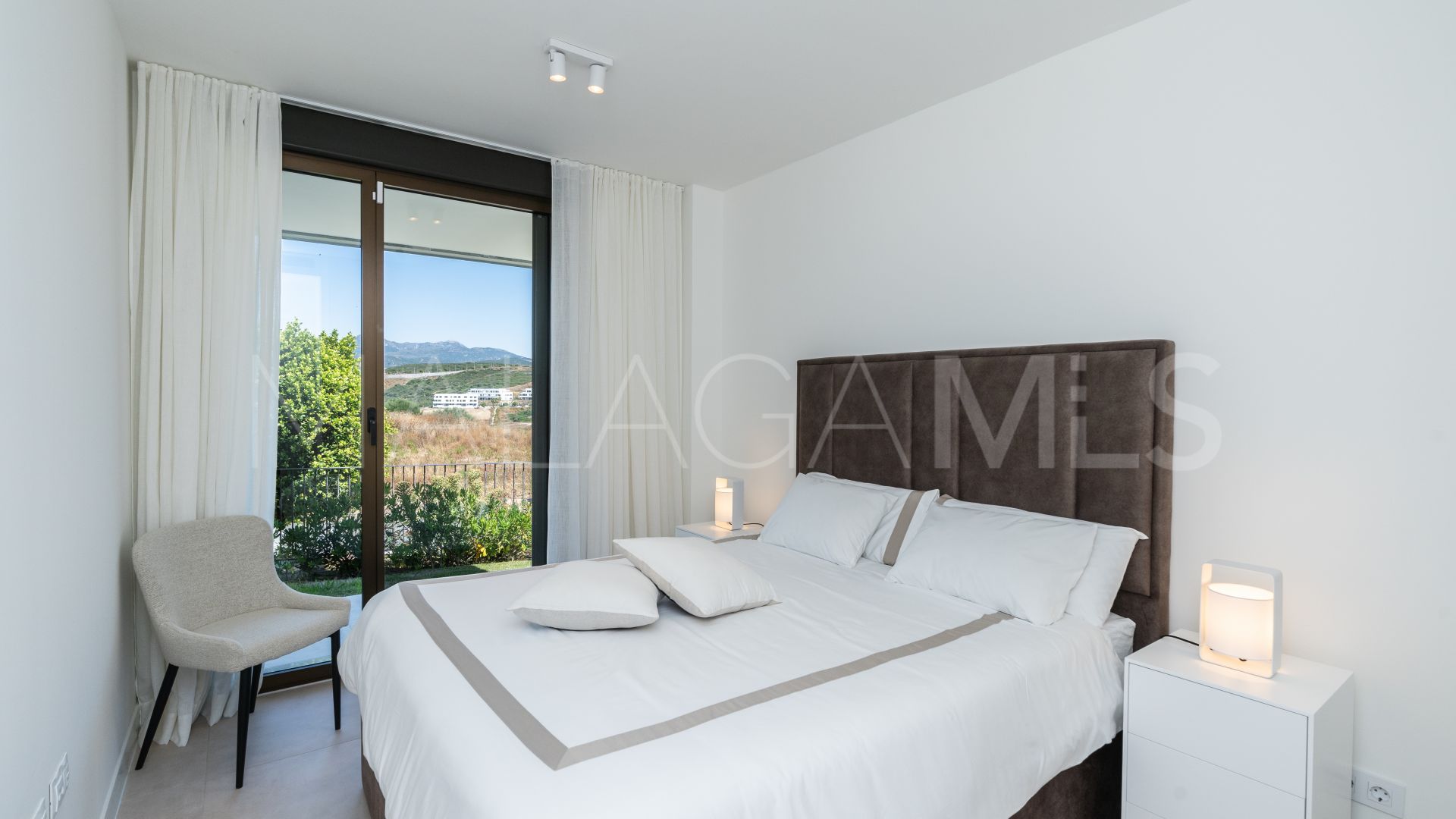 Erdgeschosswohnung for sale in Camarate Golf