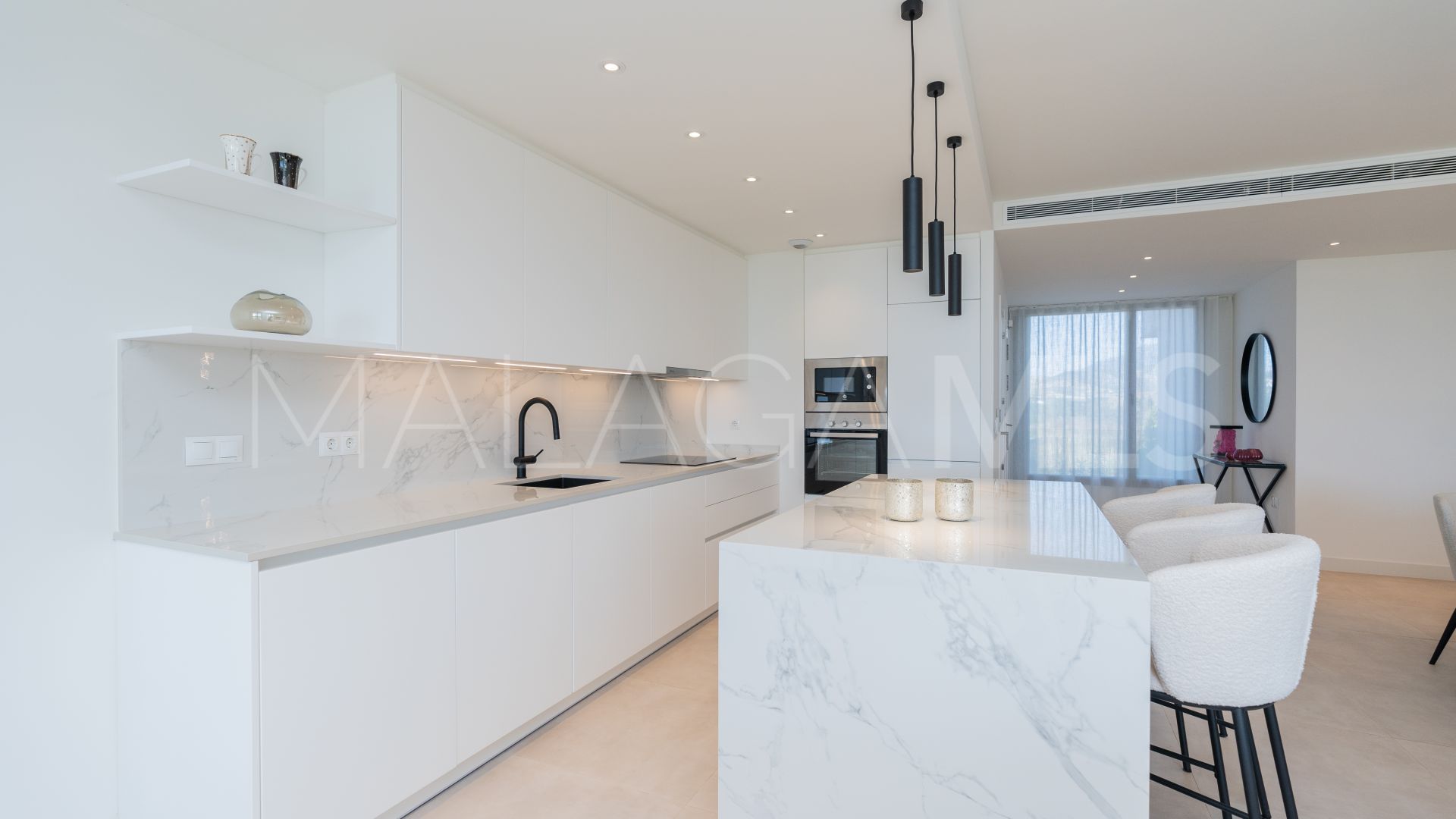 Erdgeschosswohnung for sale in Camarate Golf
