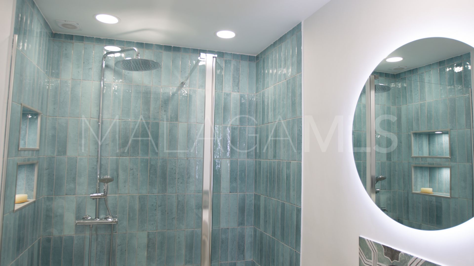 Studio for sale in Estepona Puerto