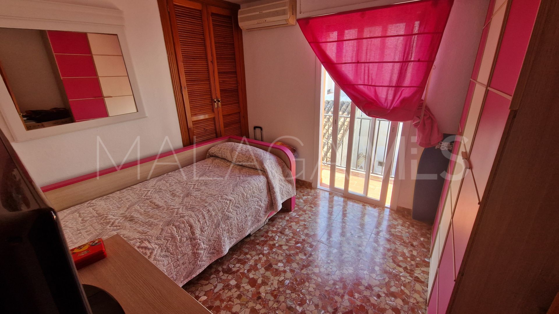 Hus i byn for sale in Estepona Old Town