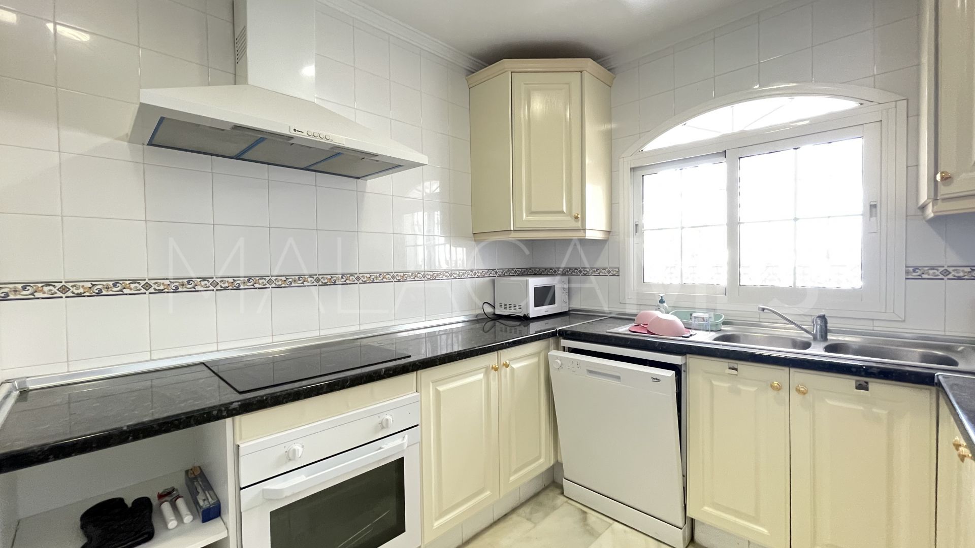 Erdgeschosswohnung for sale in Estepona Golf