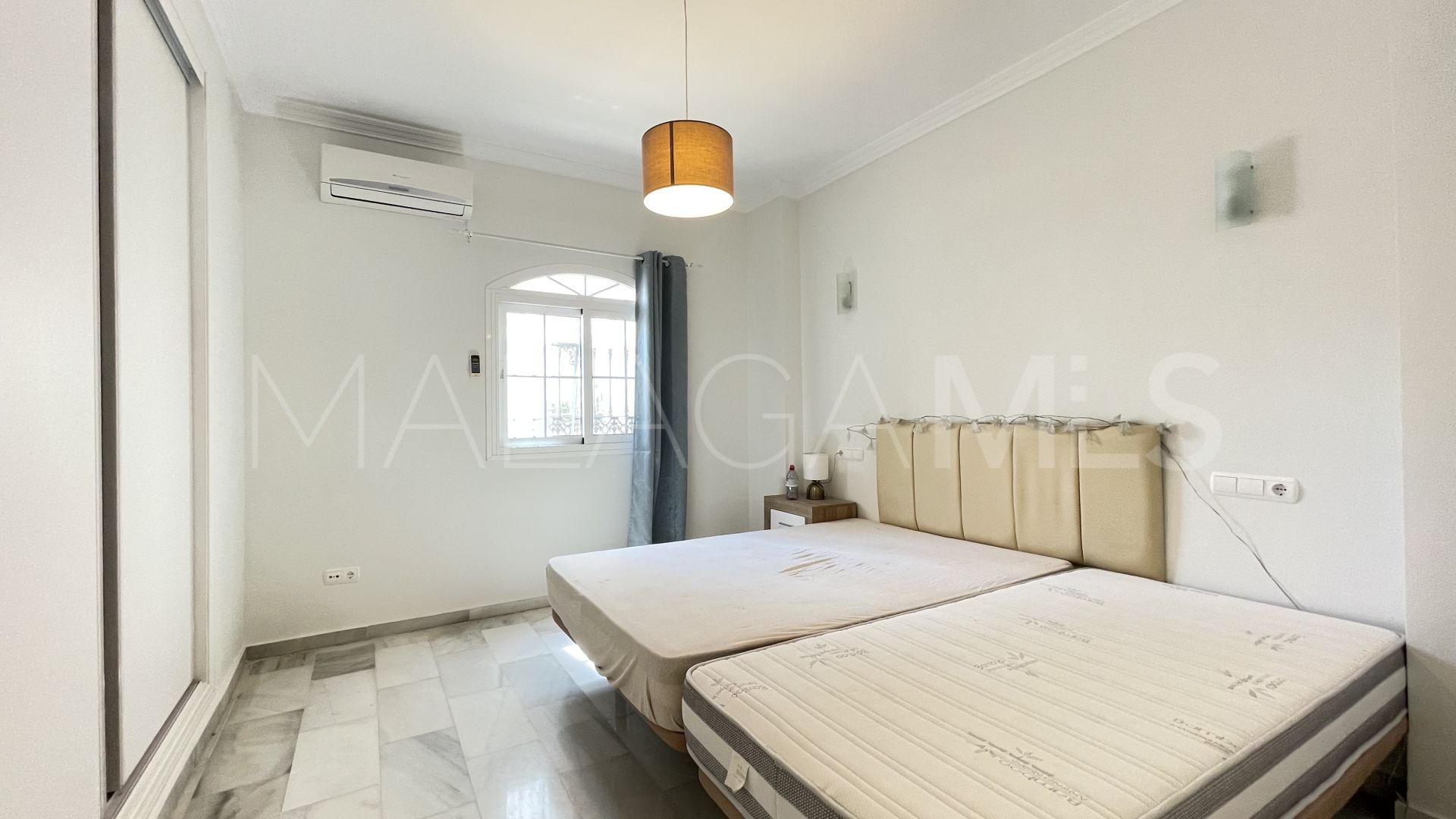 Erdgeschosswohnung for sale in Estepona Golf