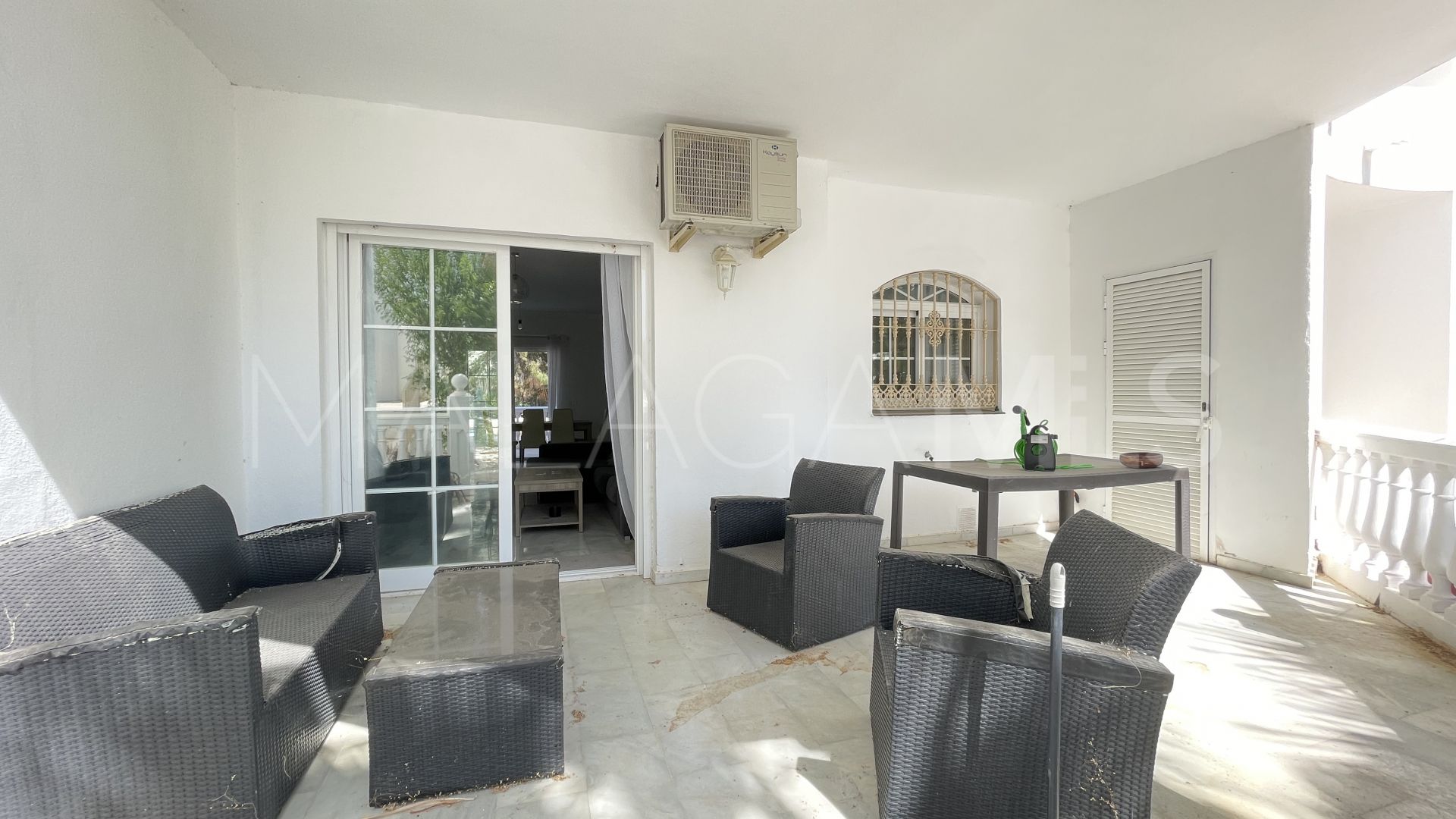 Erdgeschosswohnung for sale in Estepona Golf