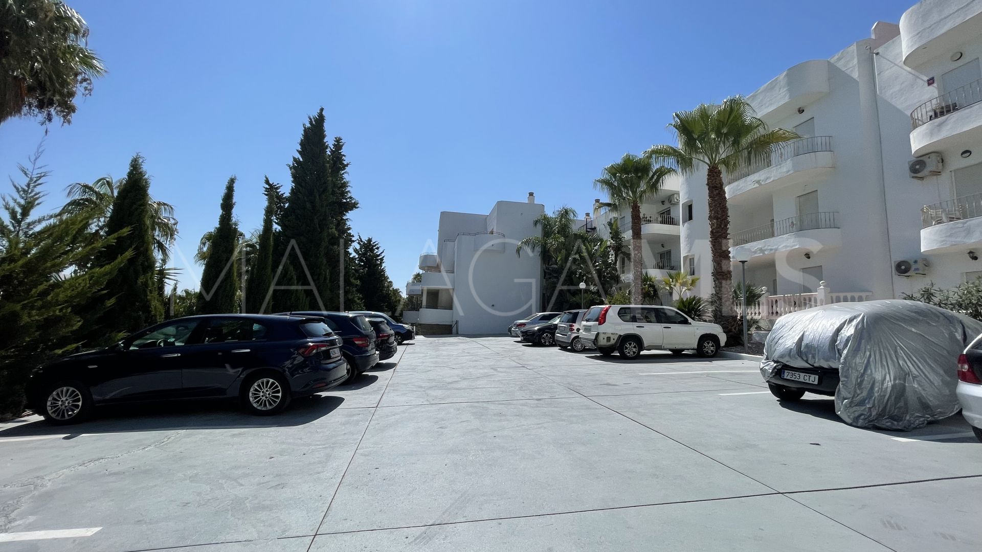 Erdgeschosswohnung for sale in Estepona Golf