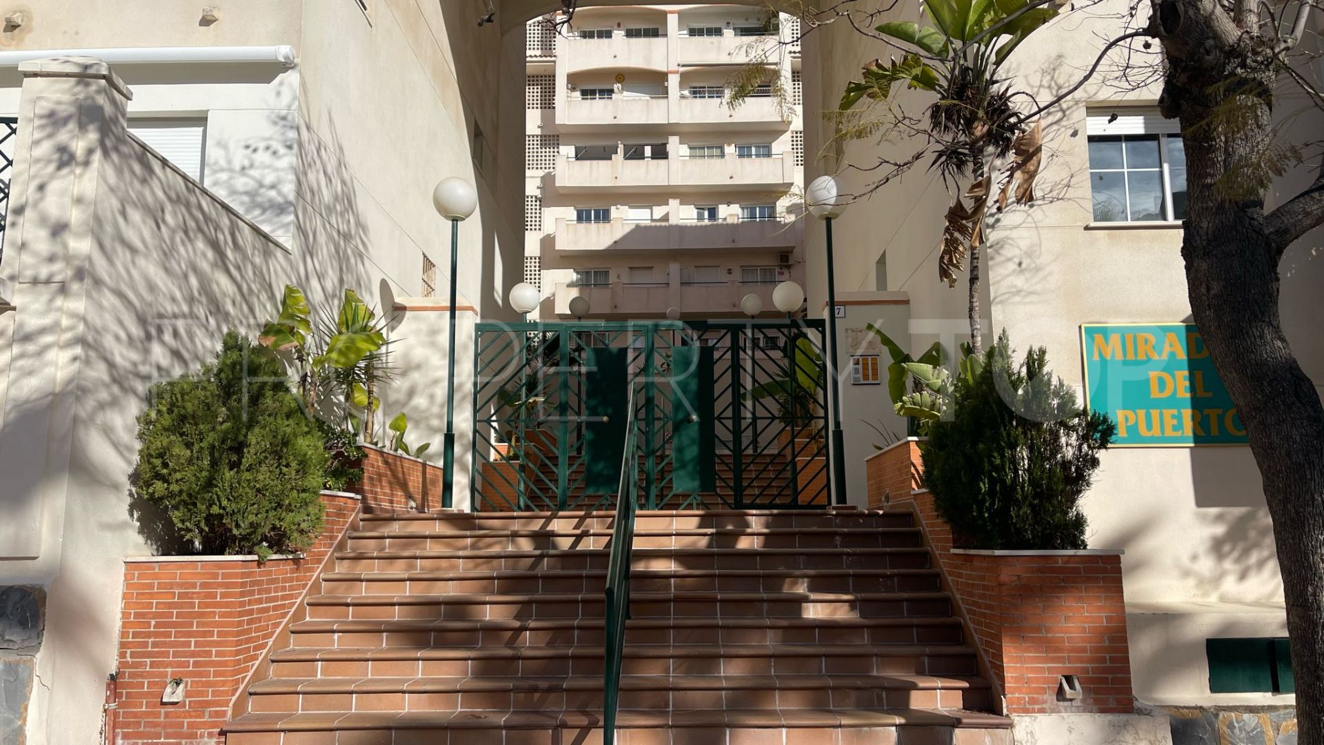 Comprar piso en Estepona Puerto con 3 dormitorios