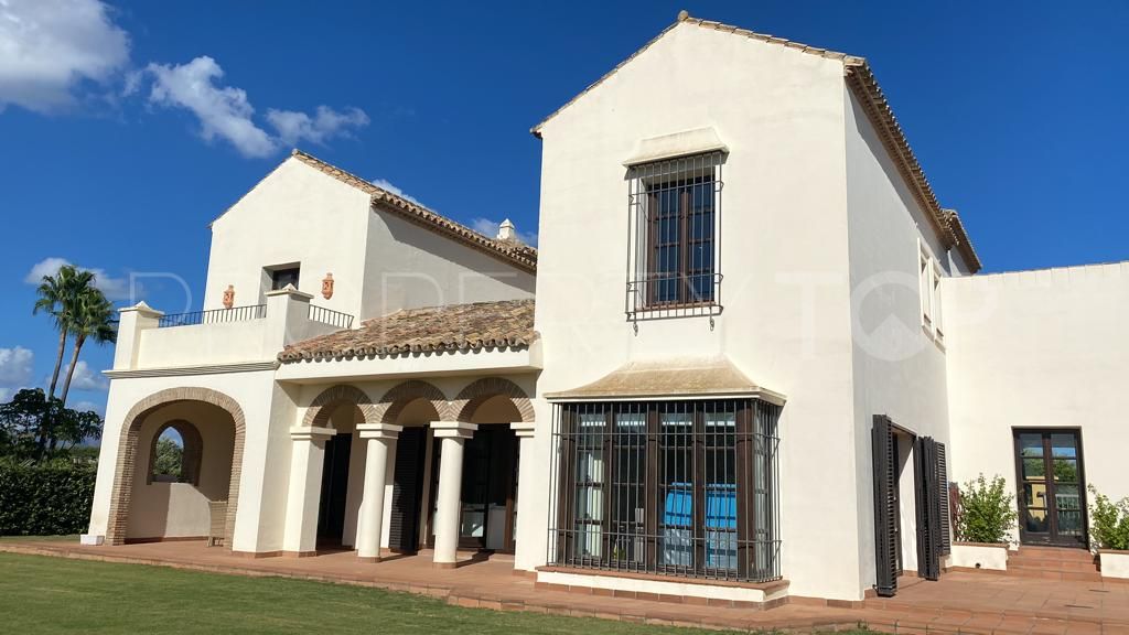 Villa en venta con 4 dormitorios en Los Cortijos de la Reserva
