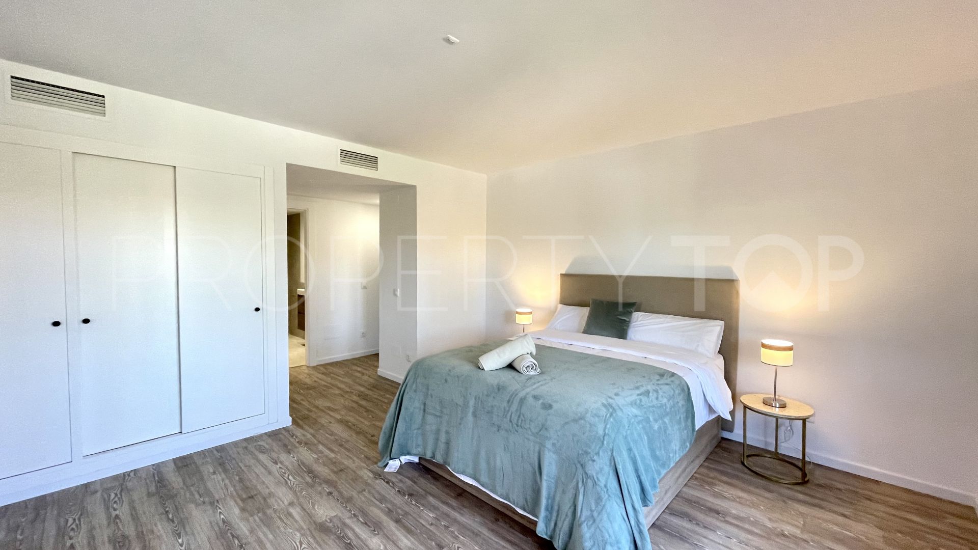 Apartamento en venta de 3 dormitorios en Paseo del Mar