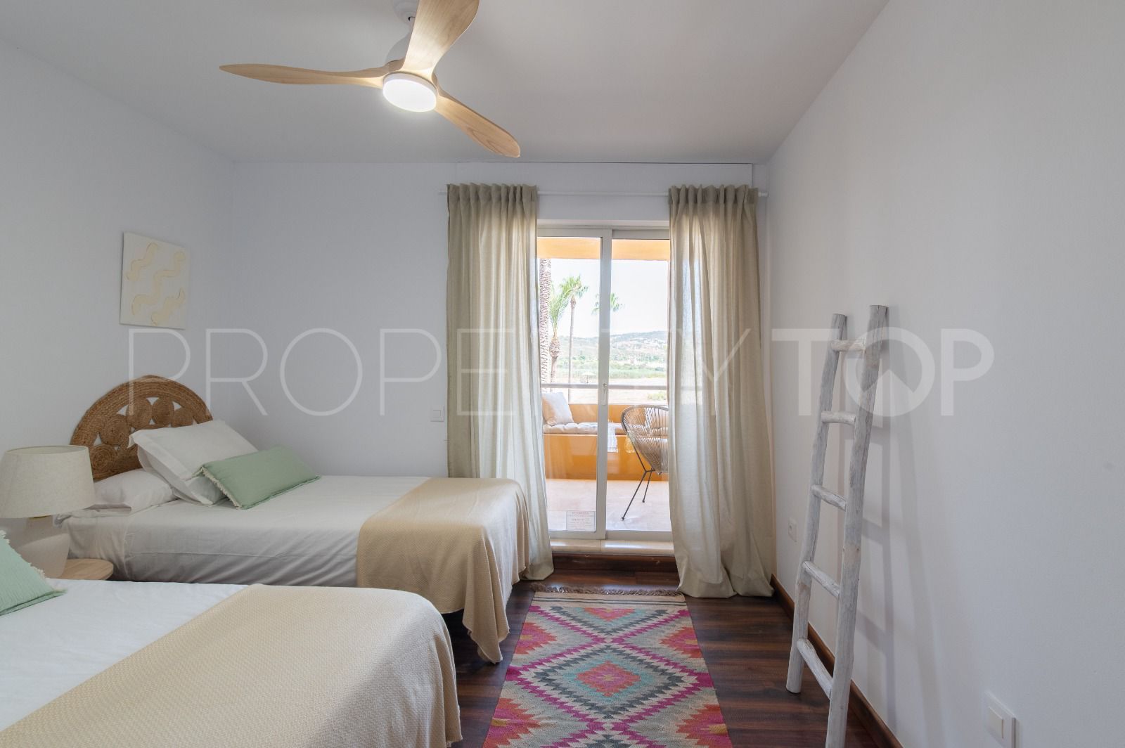 Comprar apartamento en Sotogrande Puerto Deportivo con 2 dormitorios