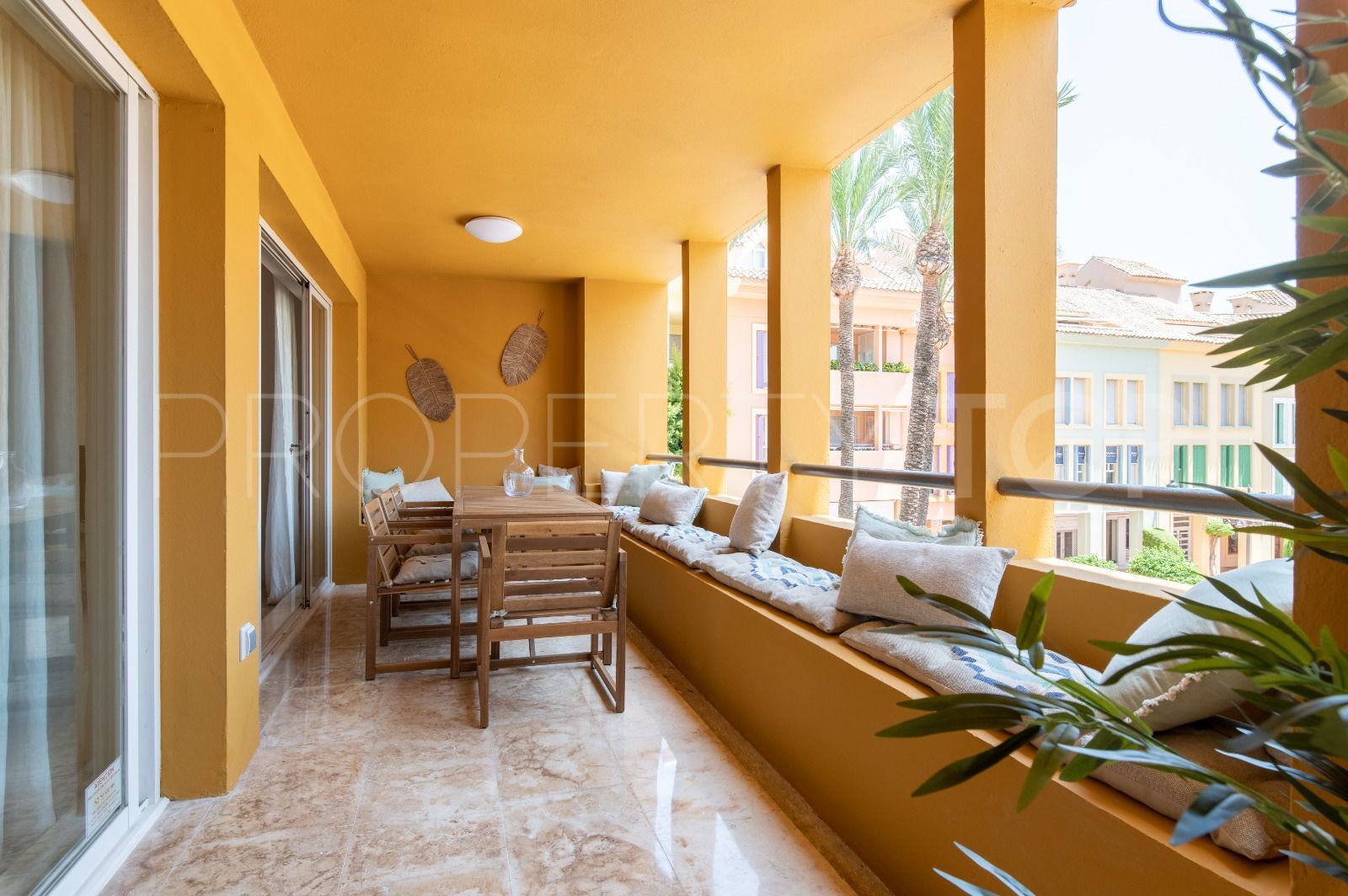 Comprar apartamento en Sotogrande Puerto Deportivo con 2 dormitorios