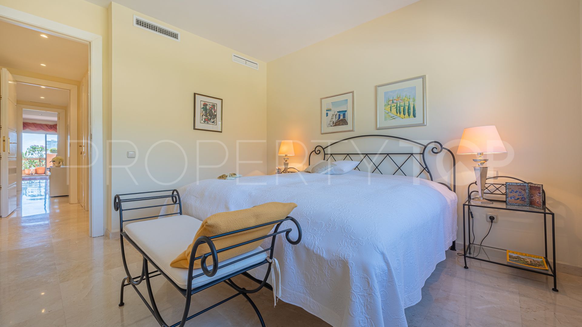 Comprar apartamento con 2 dormitorios en Rio Real Golf