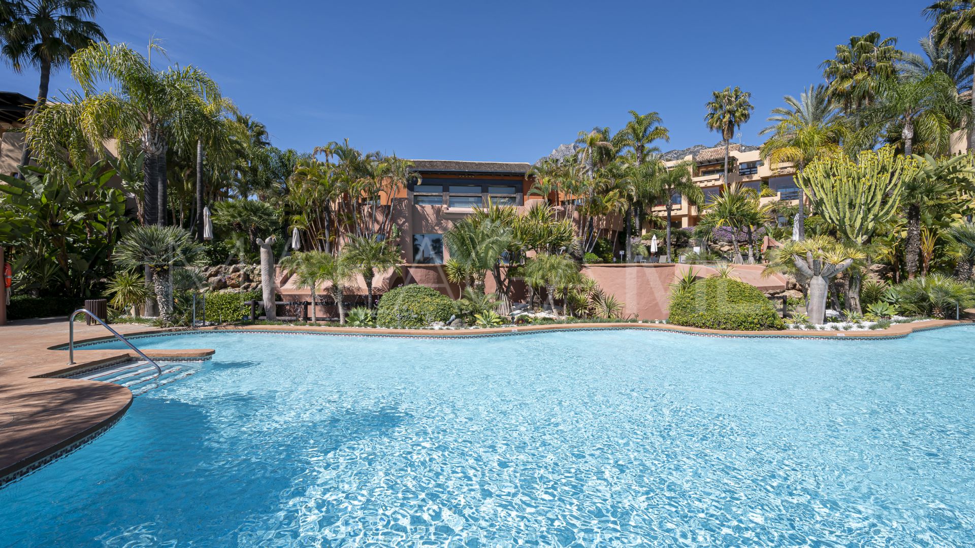 Ático for sale in Mansion Club