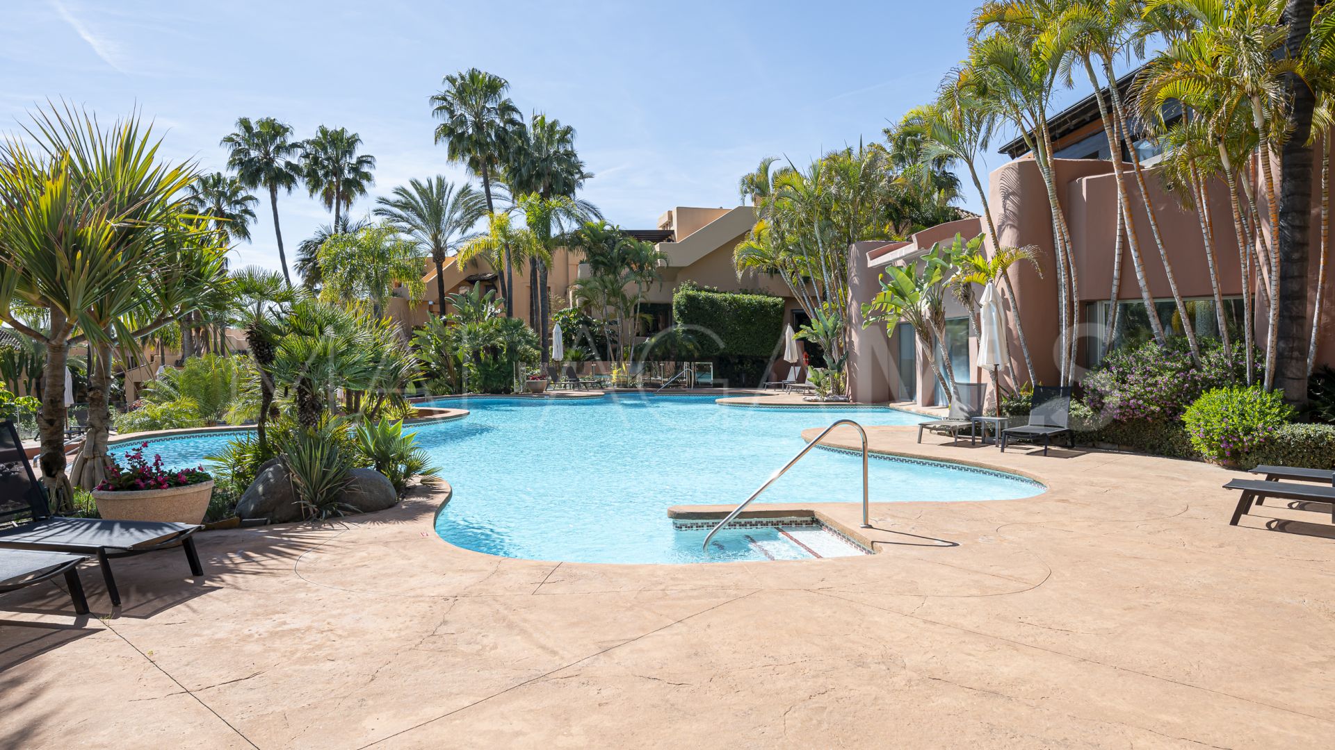 Ático for sale in Mansion Club