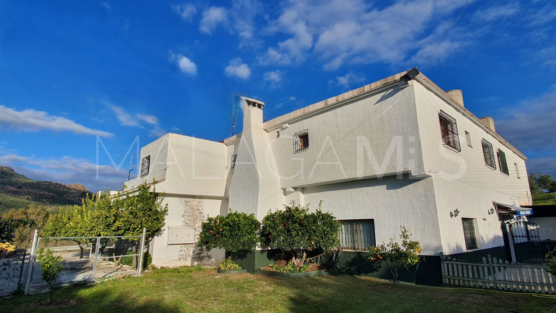 Villa for sale in Guaro
