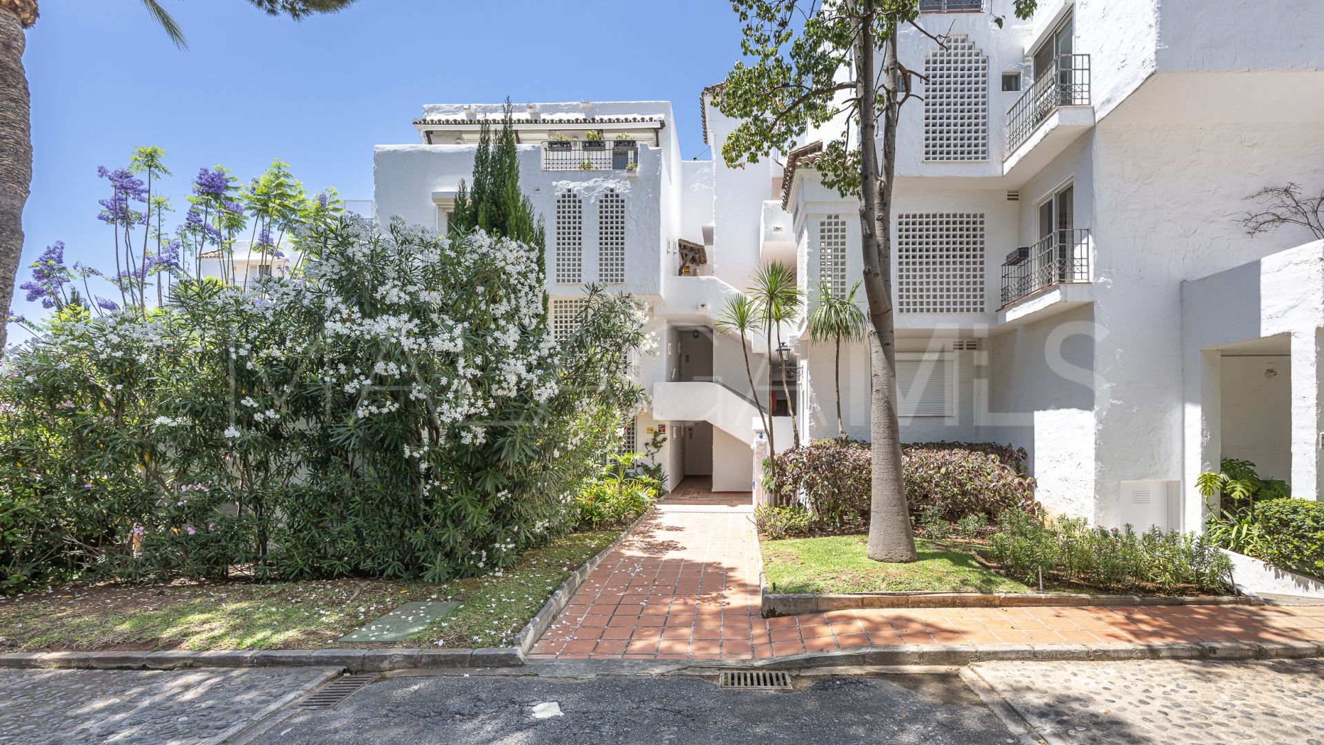 Lägenhet for sale in Alhambra del Mar