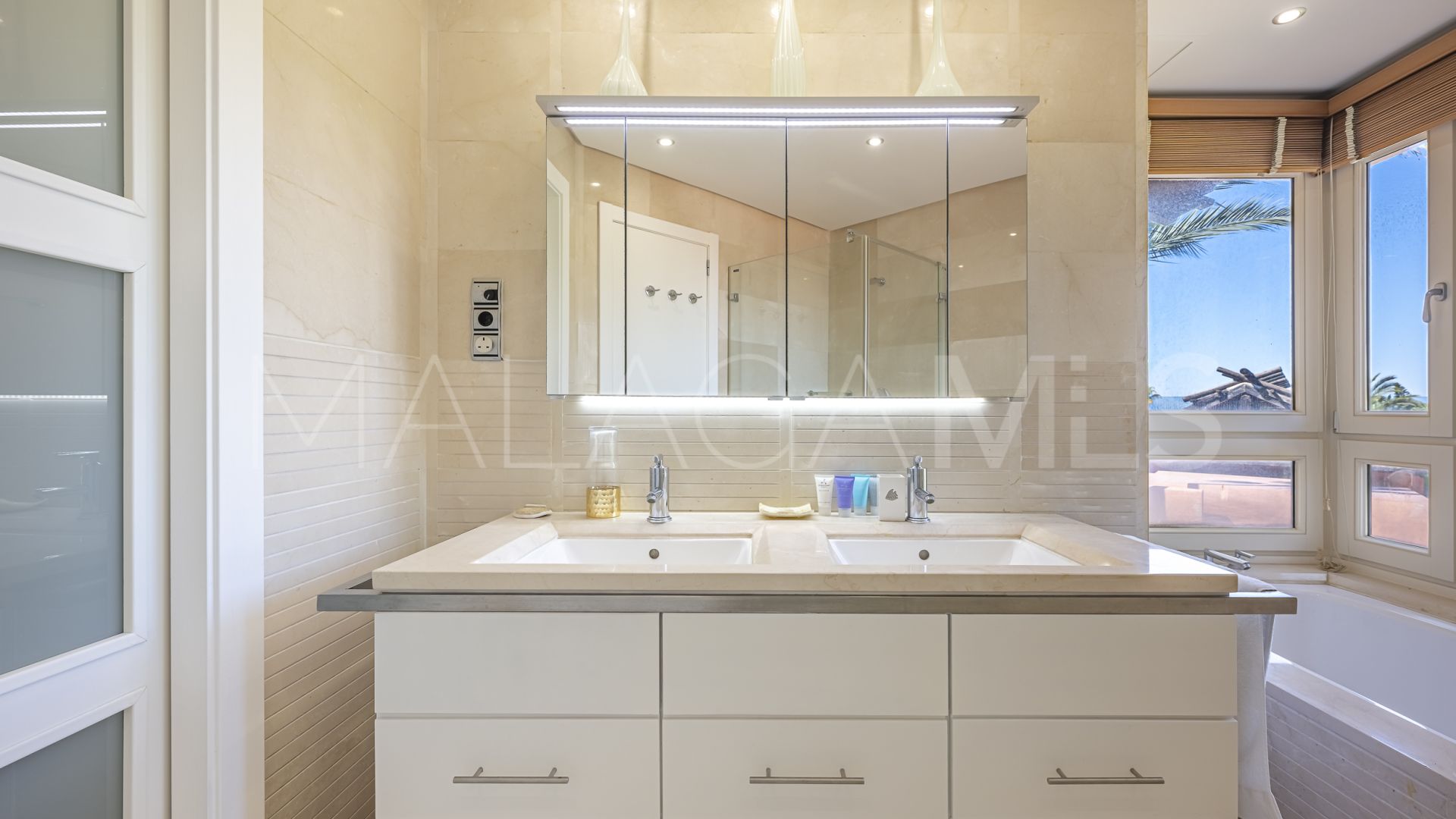 Mansion Club 3 bedrooms penthouse for sale
