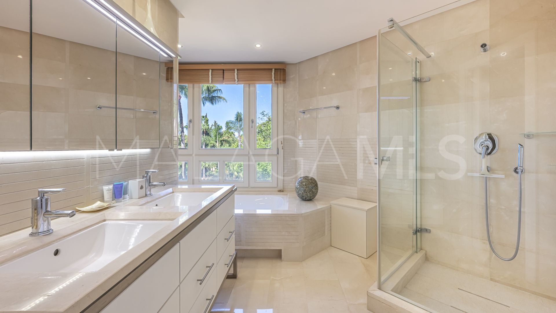 Mansion Club 3 bedrooms penthouse for sale