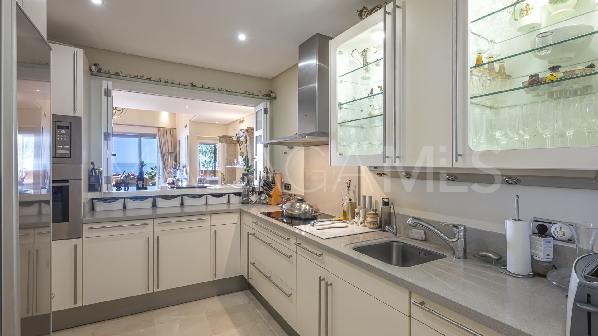 Mansion Club 3 bedrooms penthouse for sale