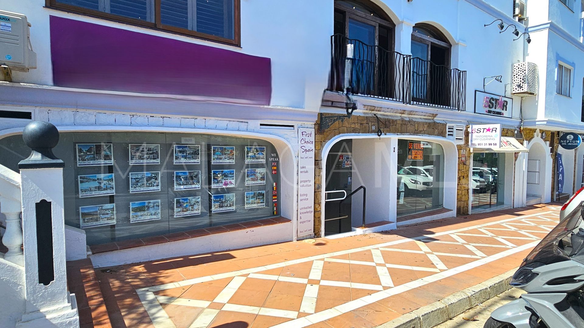 Boutique for sale in Nueva Andalucia