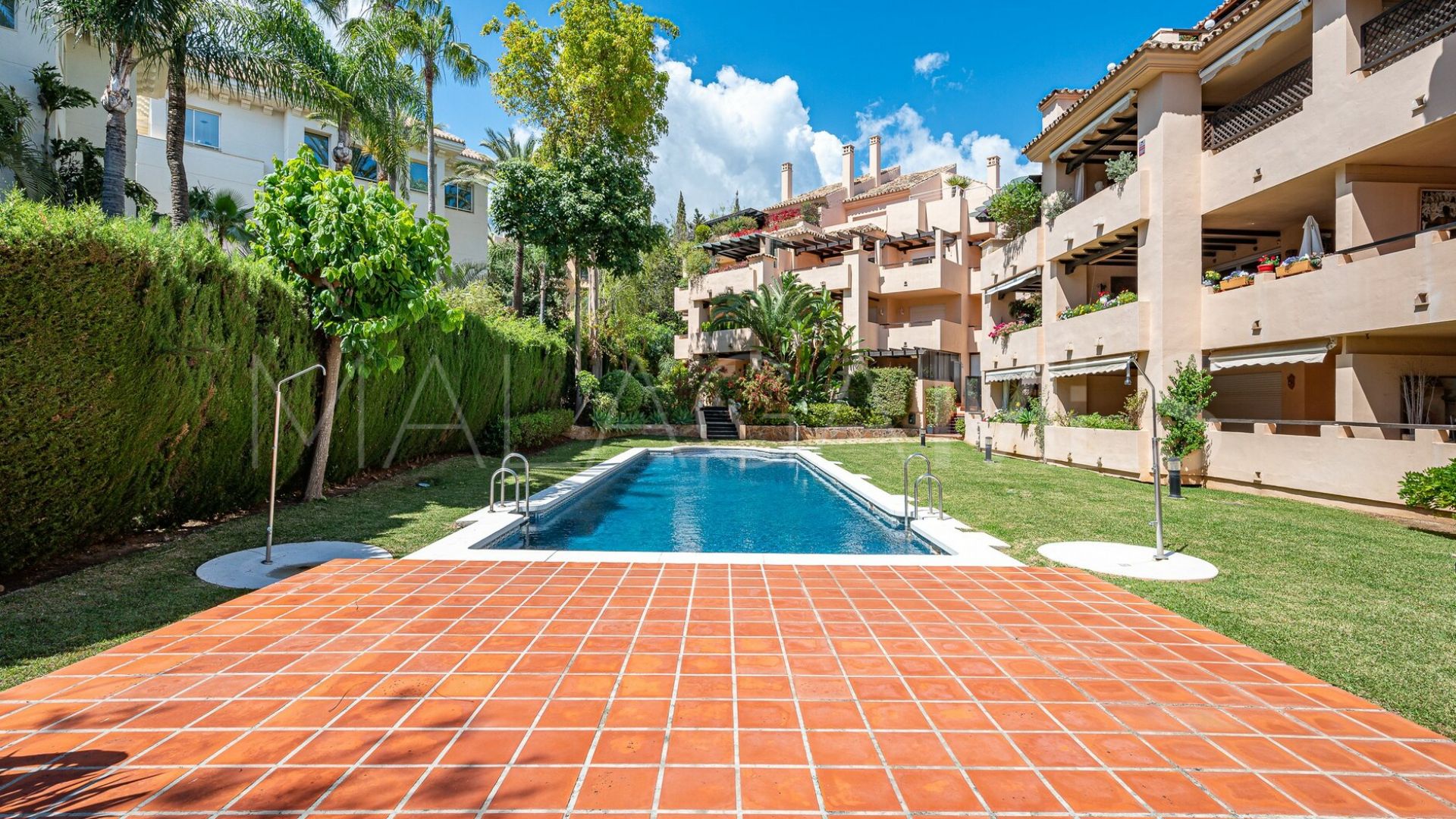For sale El Virrey de Nagüeles apartment with 2 bedrooms