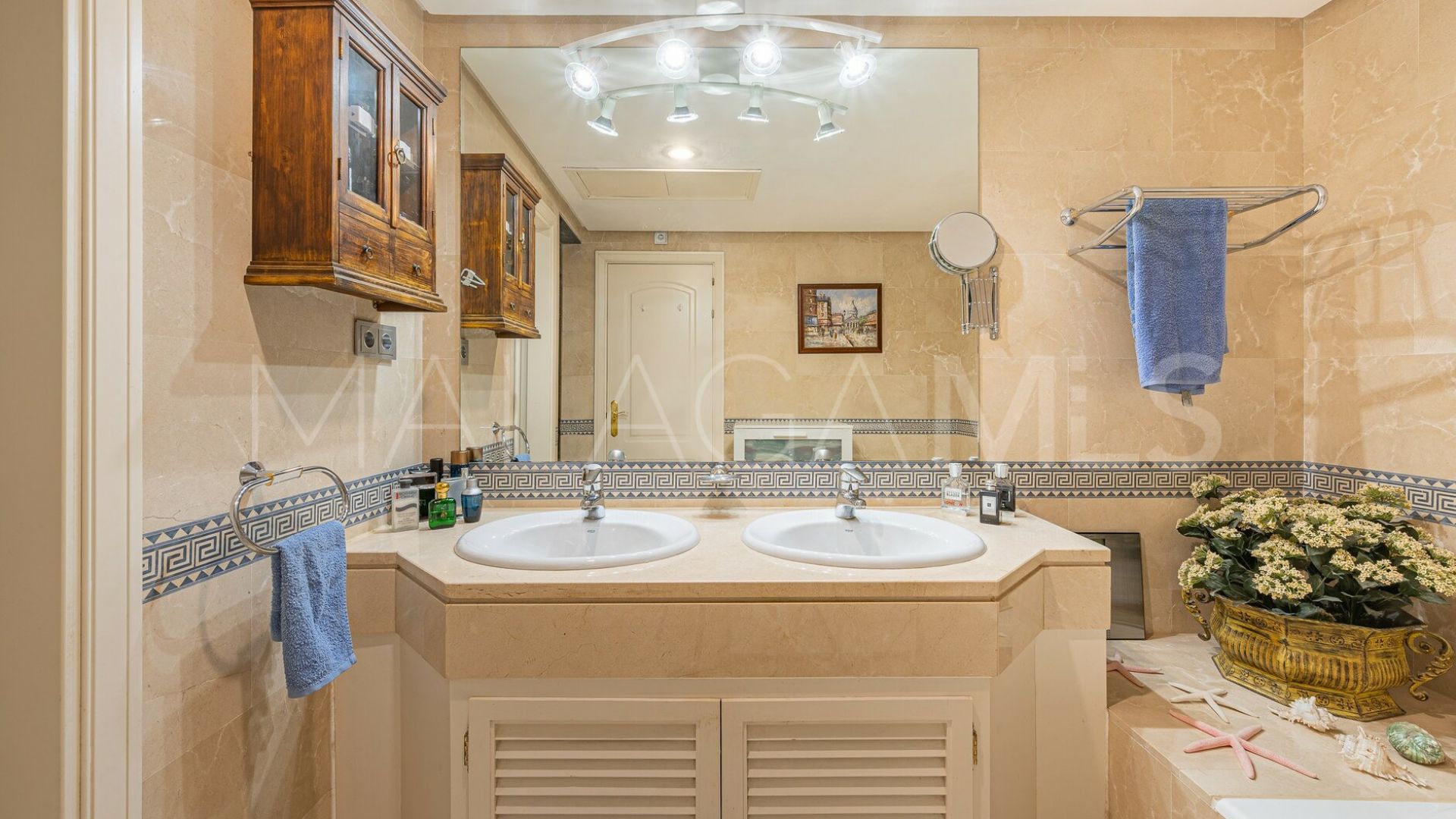 For sale El Virrey de Nagüeles apartment with 2 bedrooms