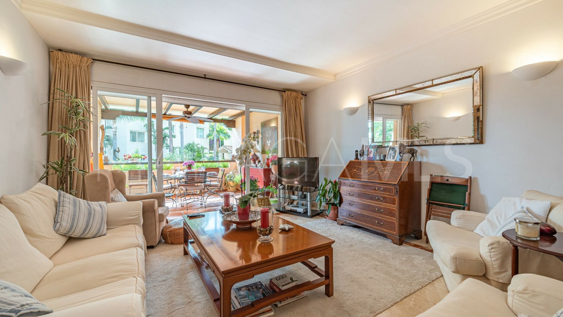 For sale El Virrey de Nagüeles apartment with 2 bedrooms