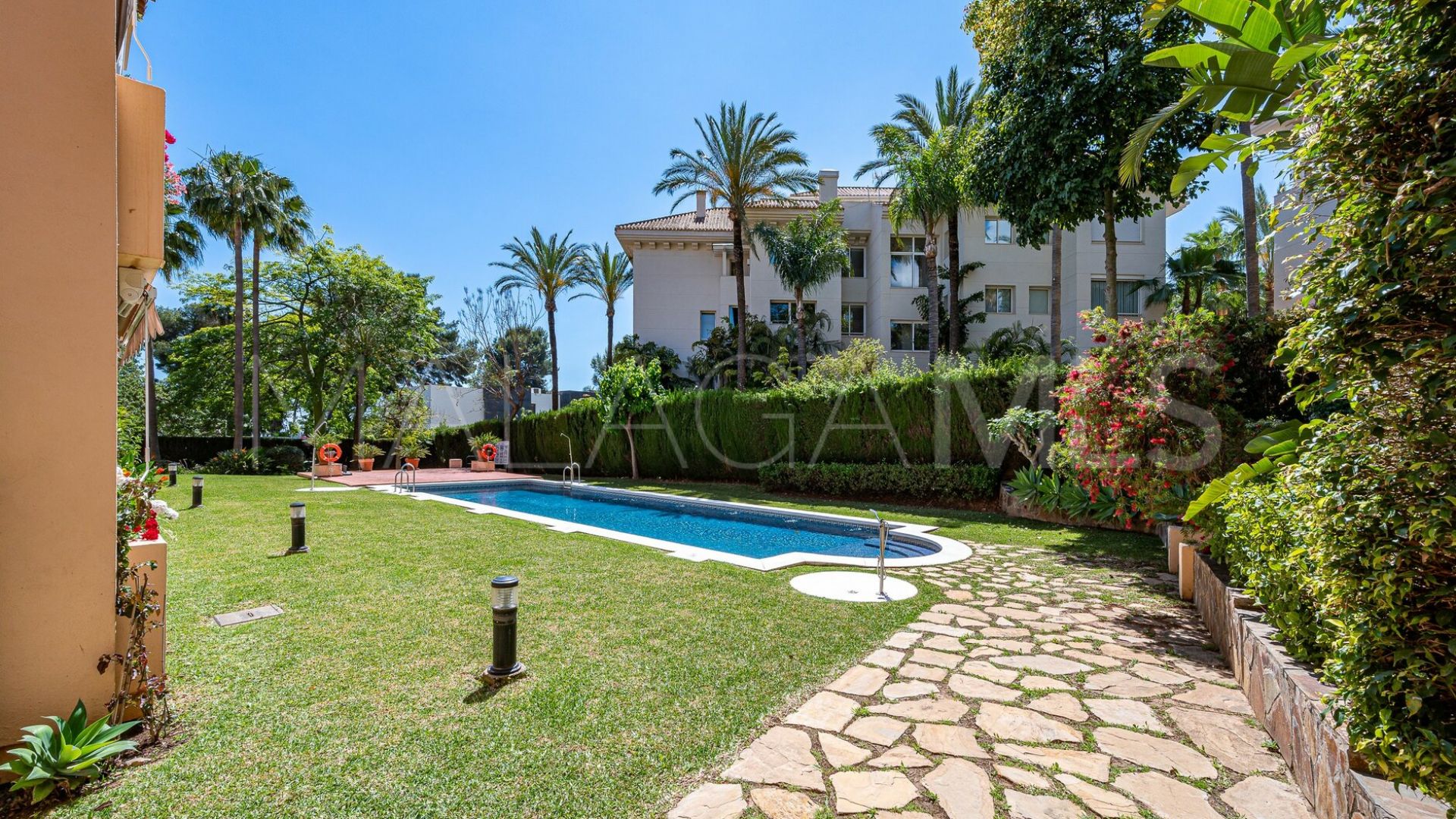 For sale El Virrey de Nagüeles apartment with 2 bedrooms