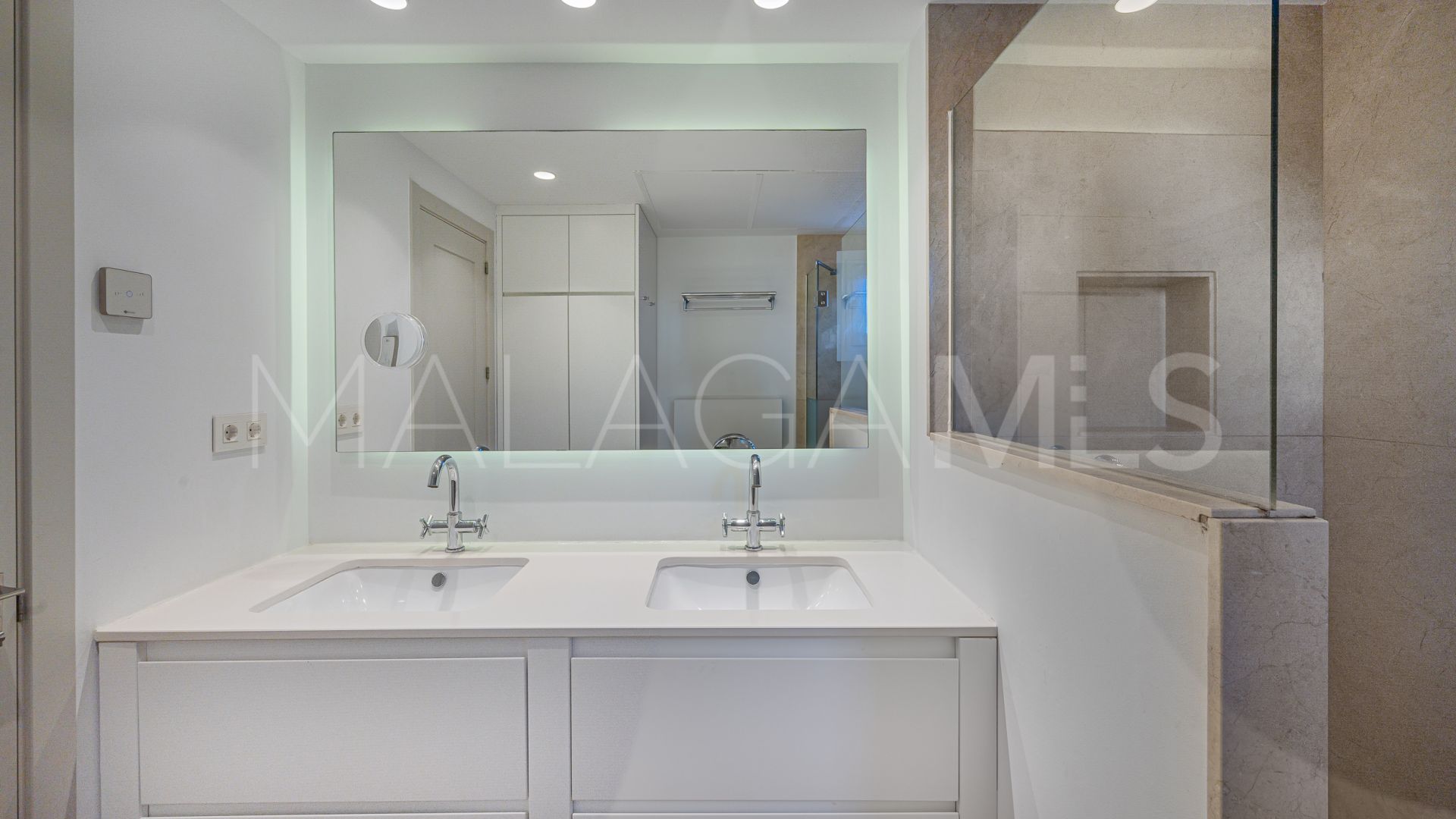 Appartement for sale in Alhambra del Mar