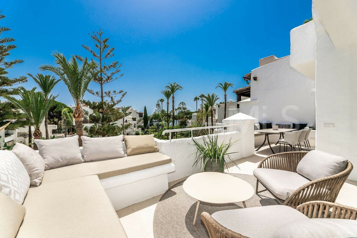 Penthaus for sale in Alhambra del Mar