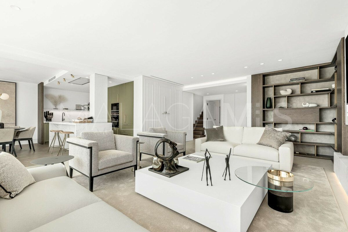 Penthaus for sale in Alhambra del Mar