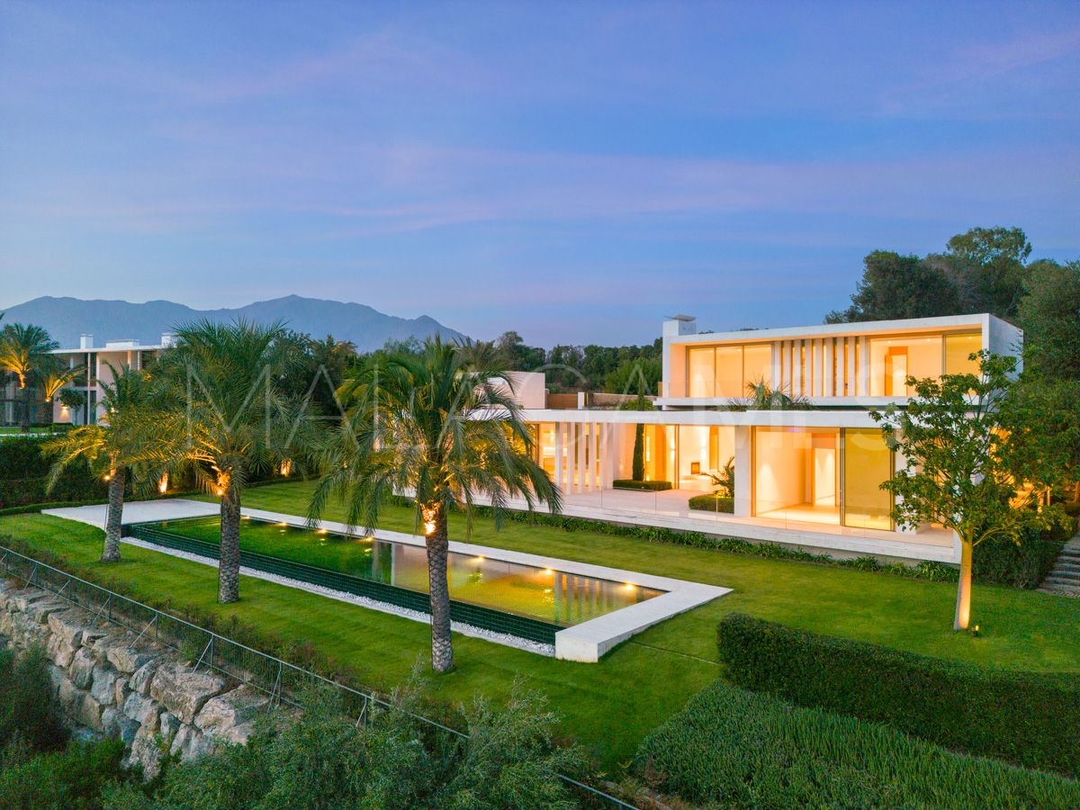 Villa for sale in Casares Golf