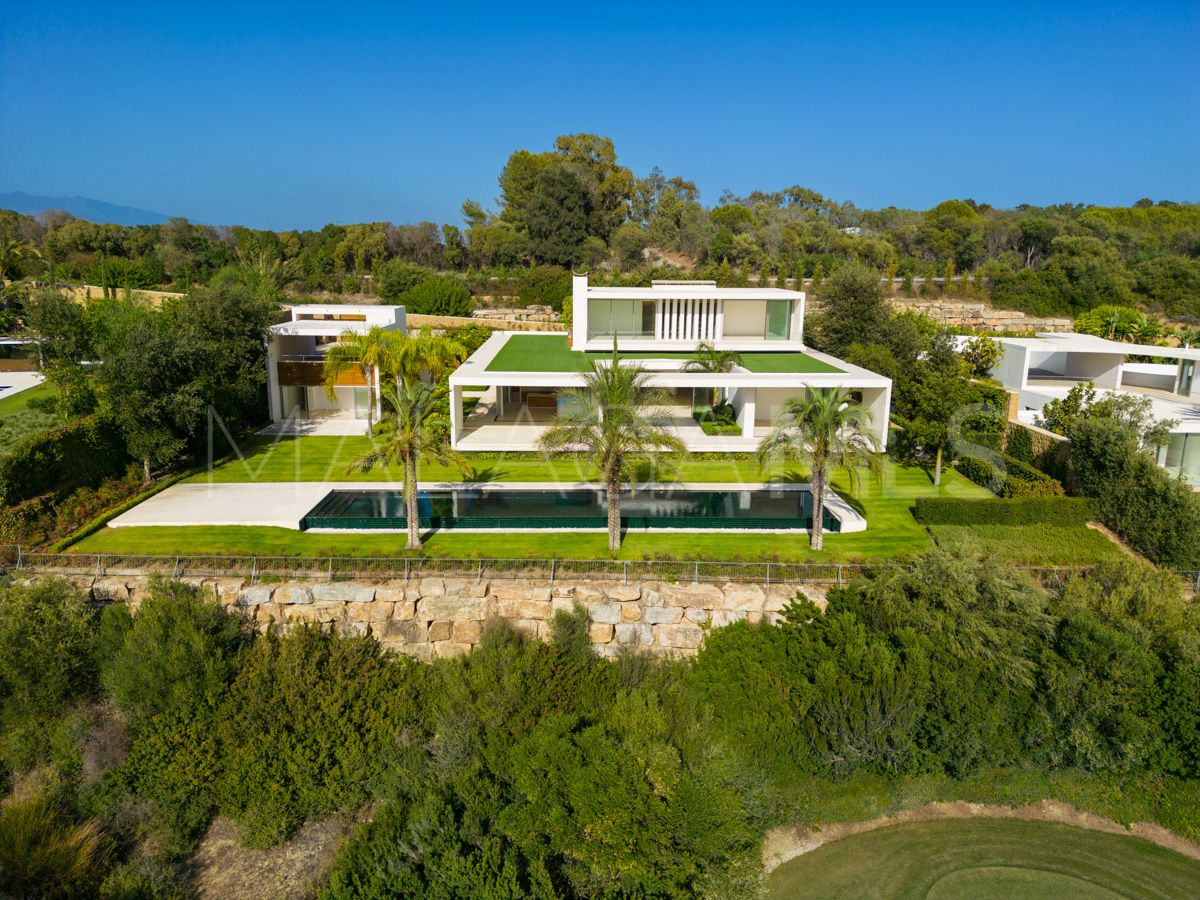 Villa for sale in Casares Golf