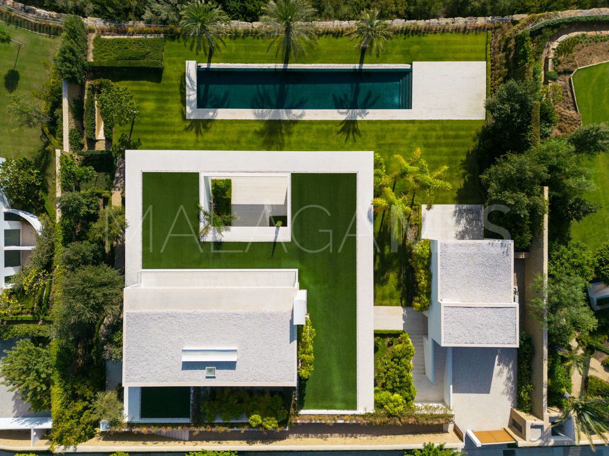 Villa for sale in Casares Golf