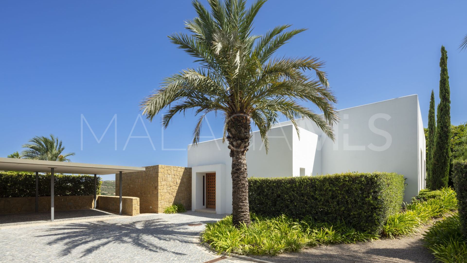 Villa for sale in Casares Golf