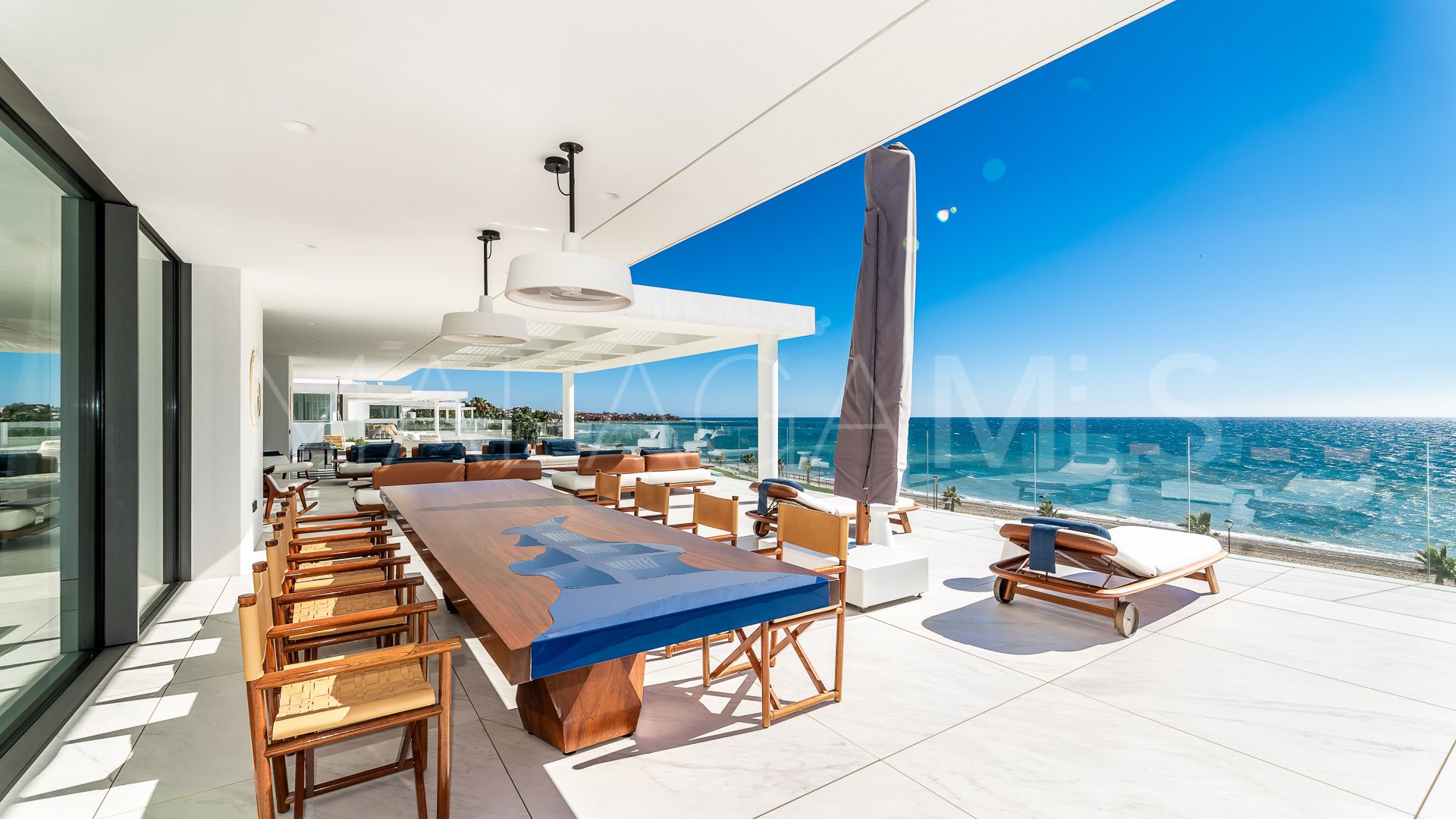 Zweistöckiges penthouse for sale in Beach Side New Golden Mile