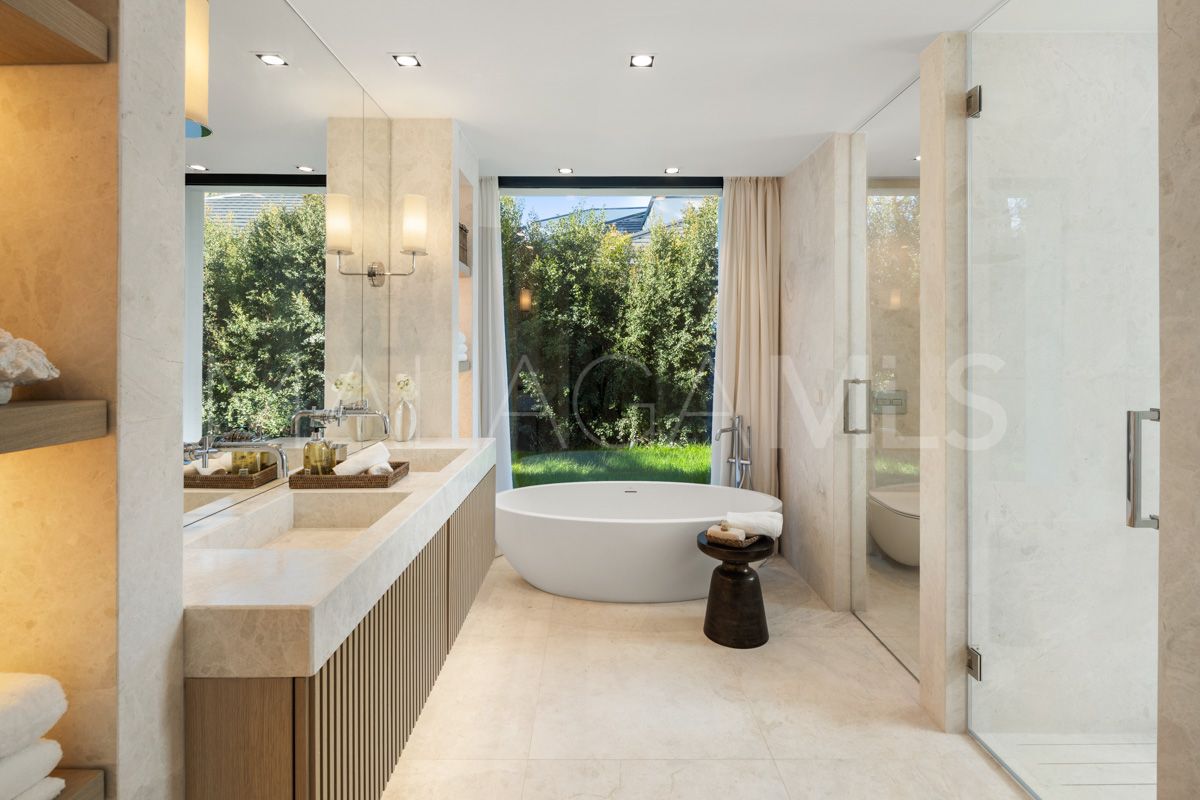 Villa a la venta in Marbella Ciudad