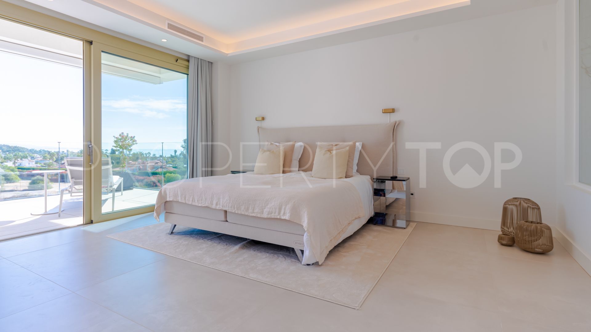 Triplex con 4 dormitorios en venta en Marbella Golden Mile