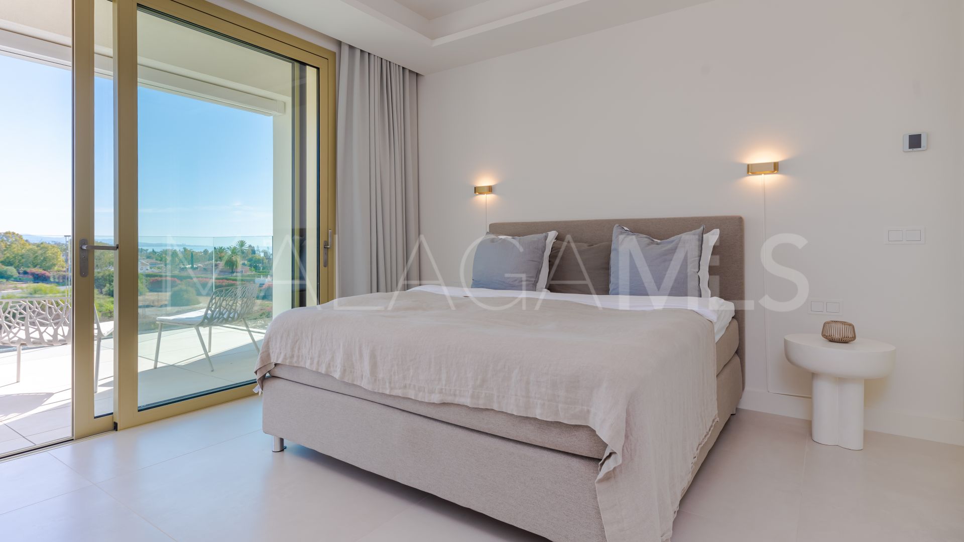 For sale 4 bedrooms triplex in Marbella Golden Mile