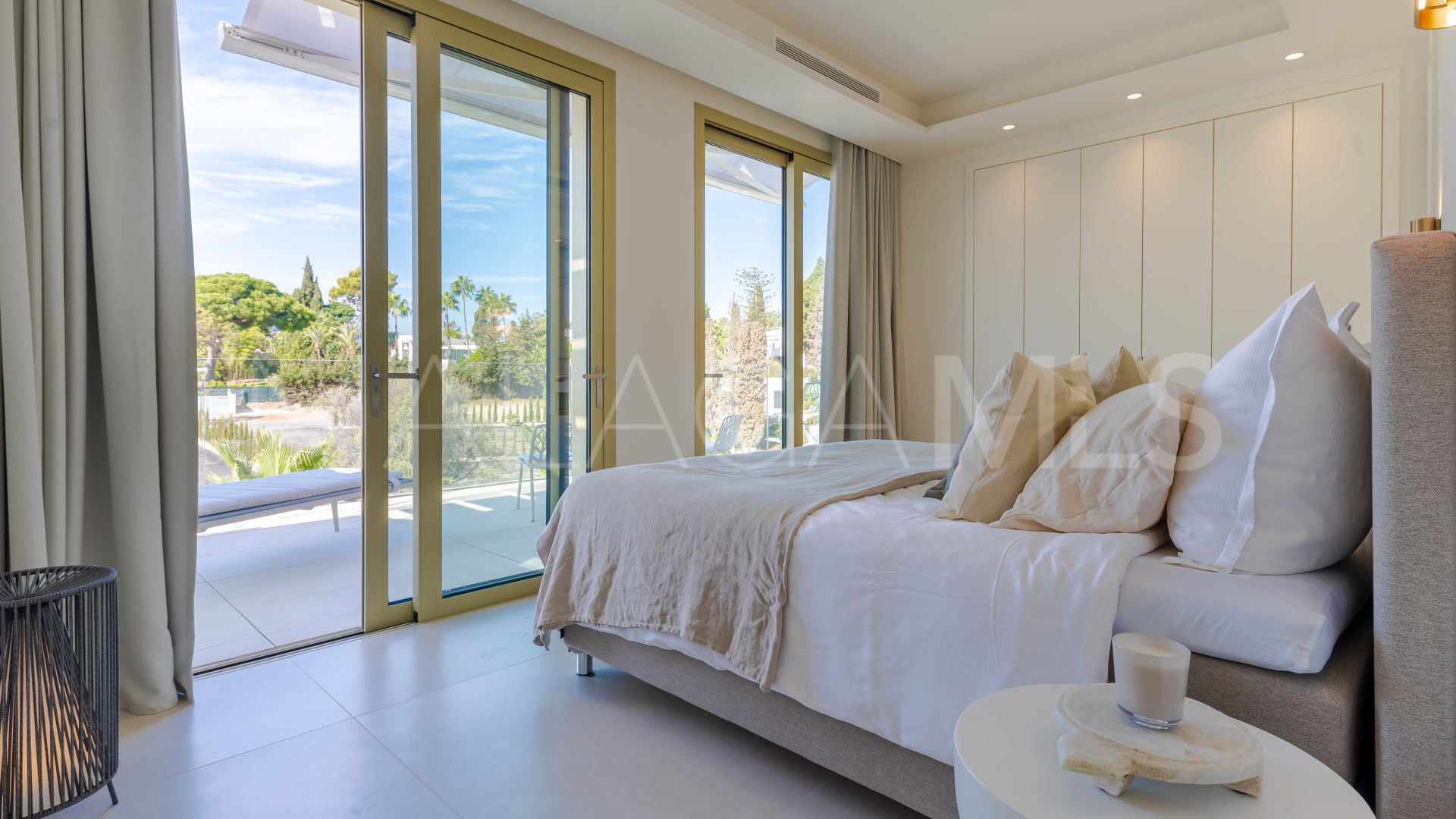 For sale 4 bedrooms triplex in Marbella Golden Mile