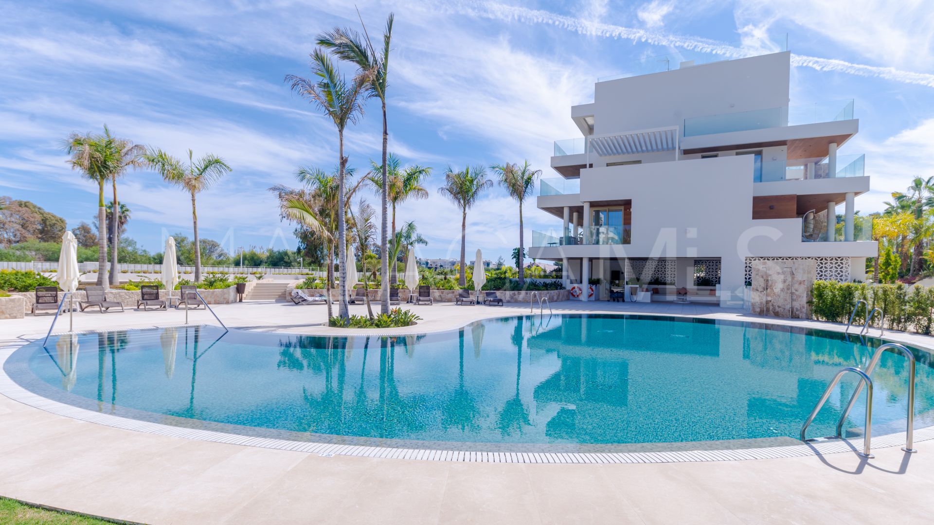 For sale 4 bedrooms triplex in Marbella Golden Mile