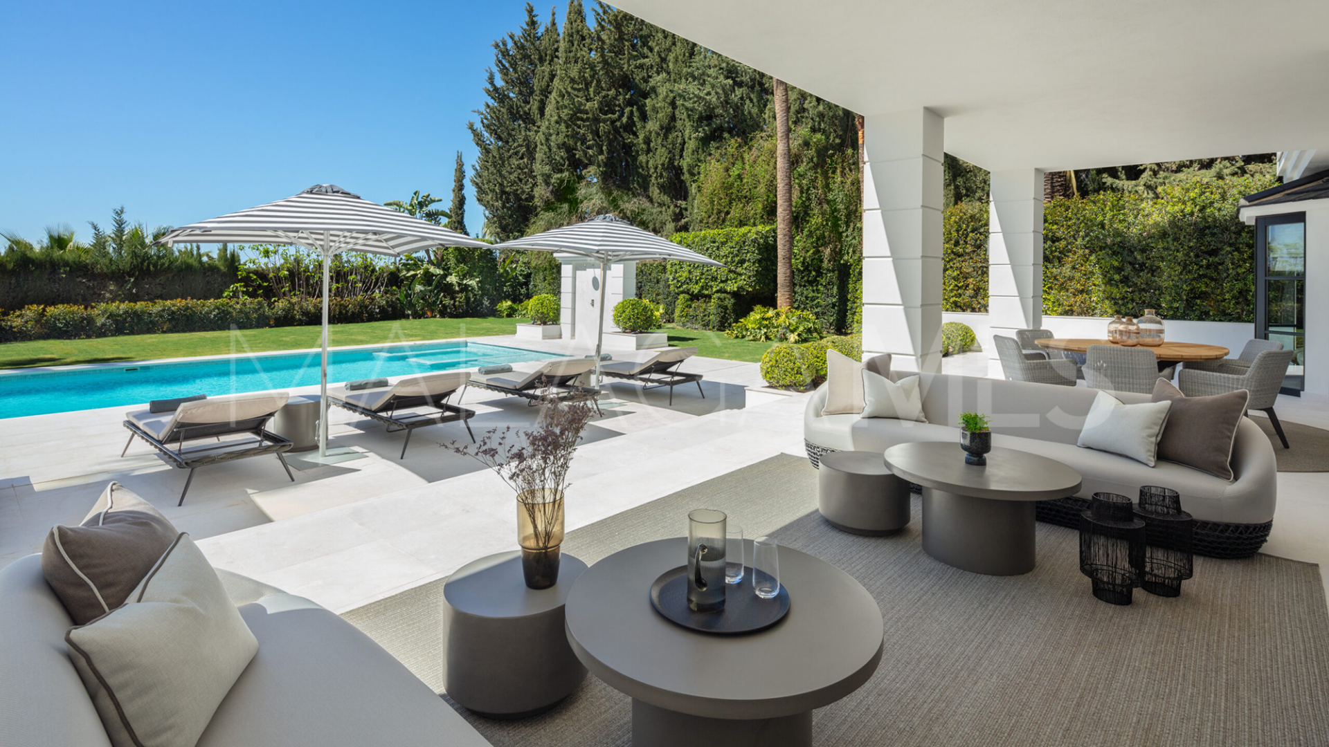 Villa for sale in Marbella City