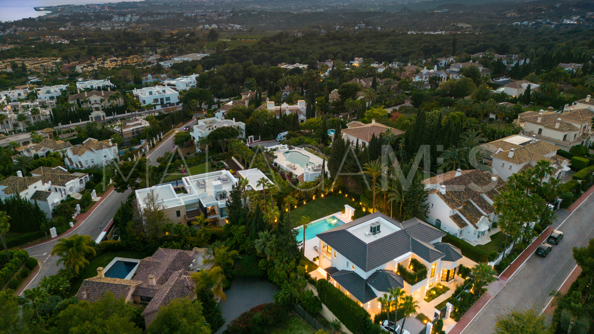 Villa for sale in Marbella City