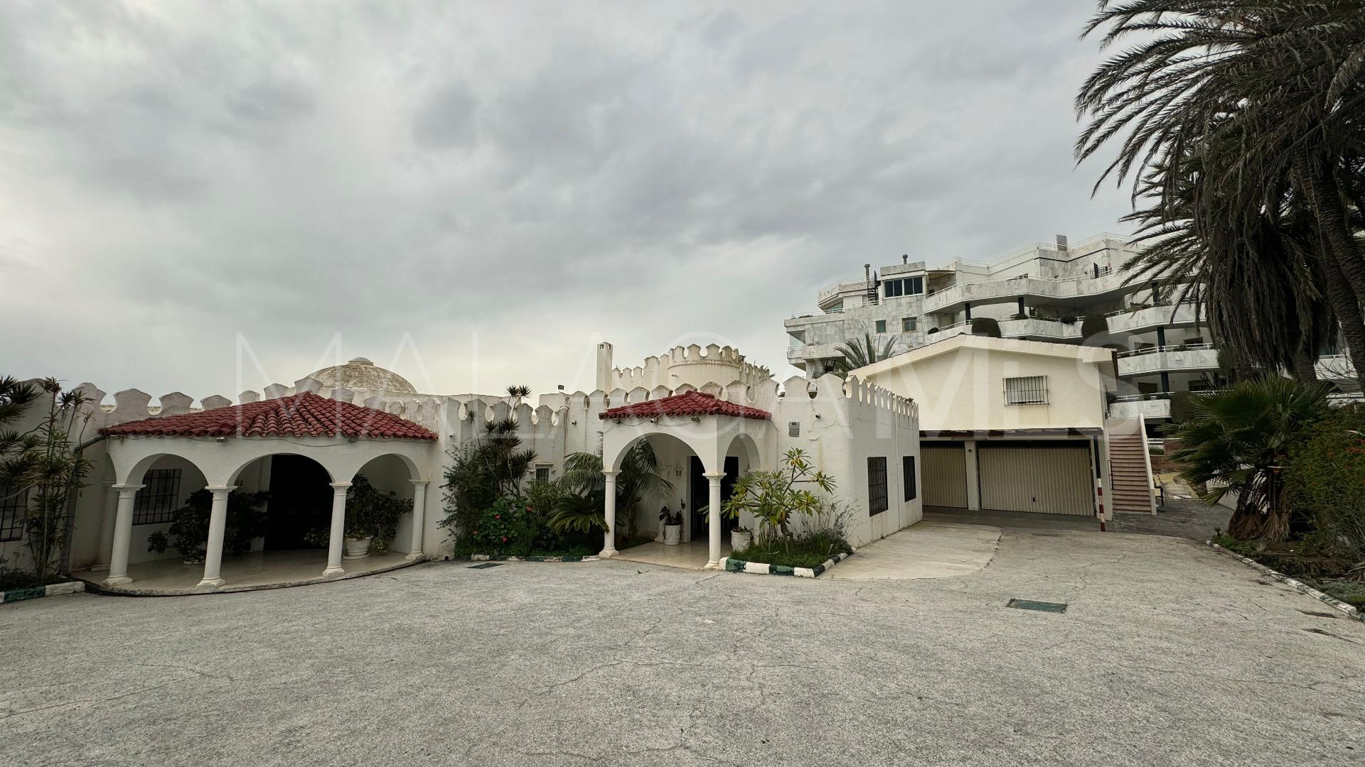 For sale villa in Marbella Golden Mile