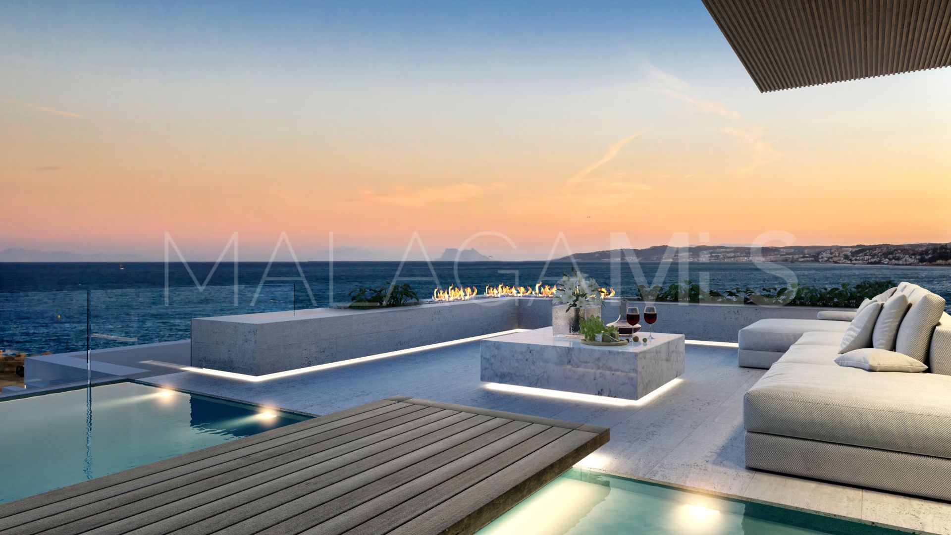 Atico duplex for sale de 3 bedrooms in Estepona