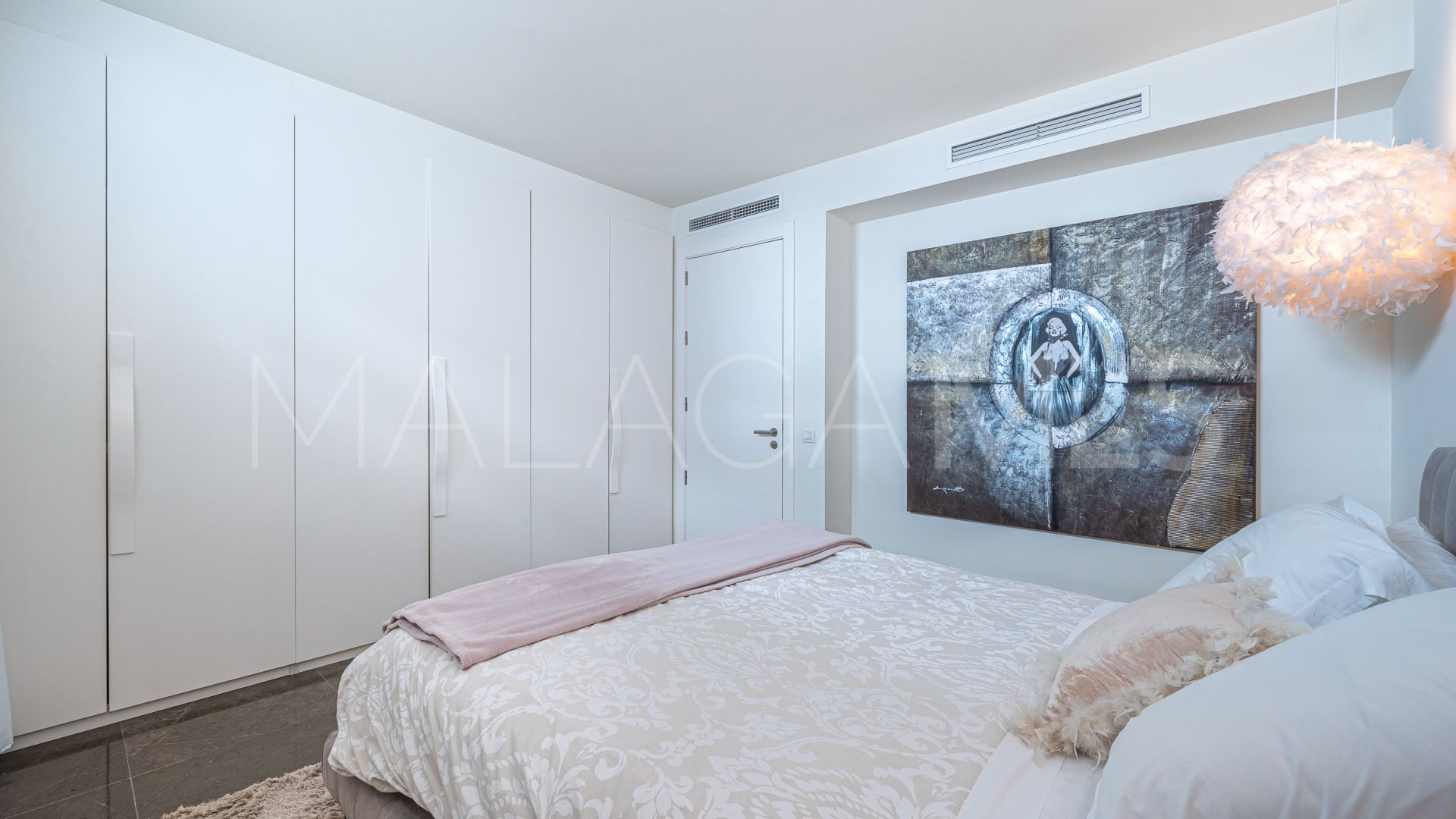 For sale villa with 4 bedrooms in Marbella Montaña