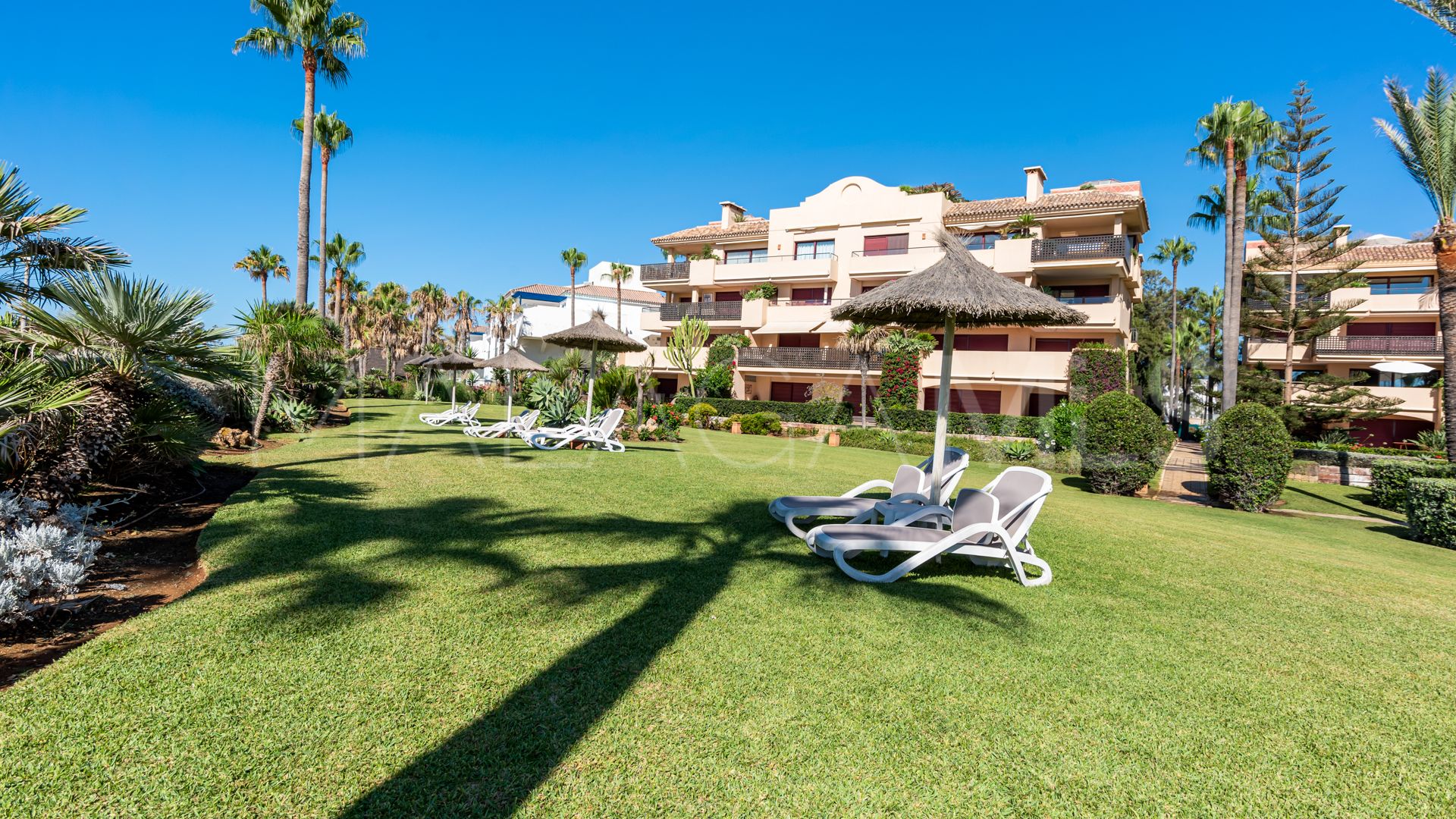 Lägenhet for sale in Estepona Playa
