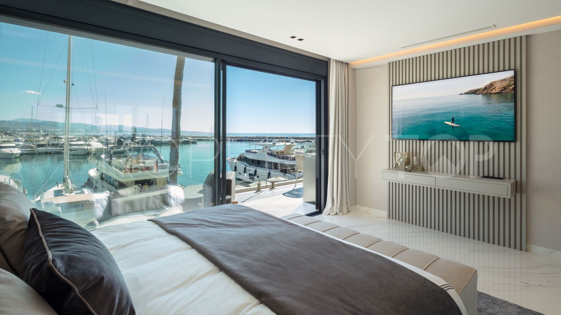 Atico en venta con 3 dormitorios en Marbella - Puerto Banus