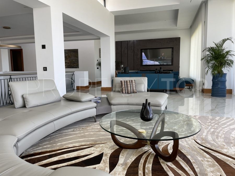 Villa en venta con 6 dormitorios en San Roque Golf