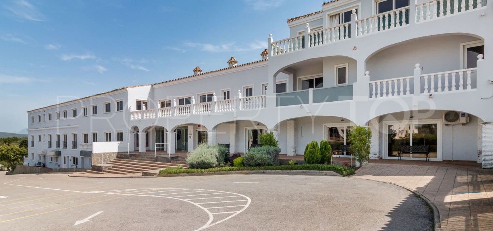 For sale San Roque hotel with 84 bedrooms